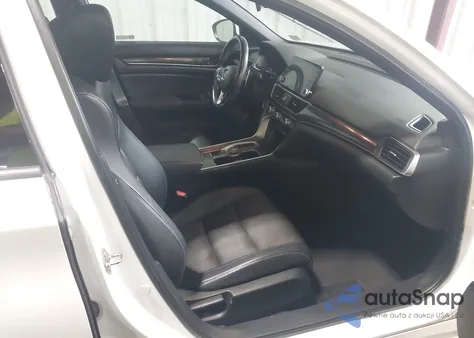 2018 Honda Accord Sport 2.0T из США, поврежденный, VIN 1HGCV2F39JA015184